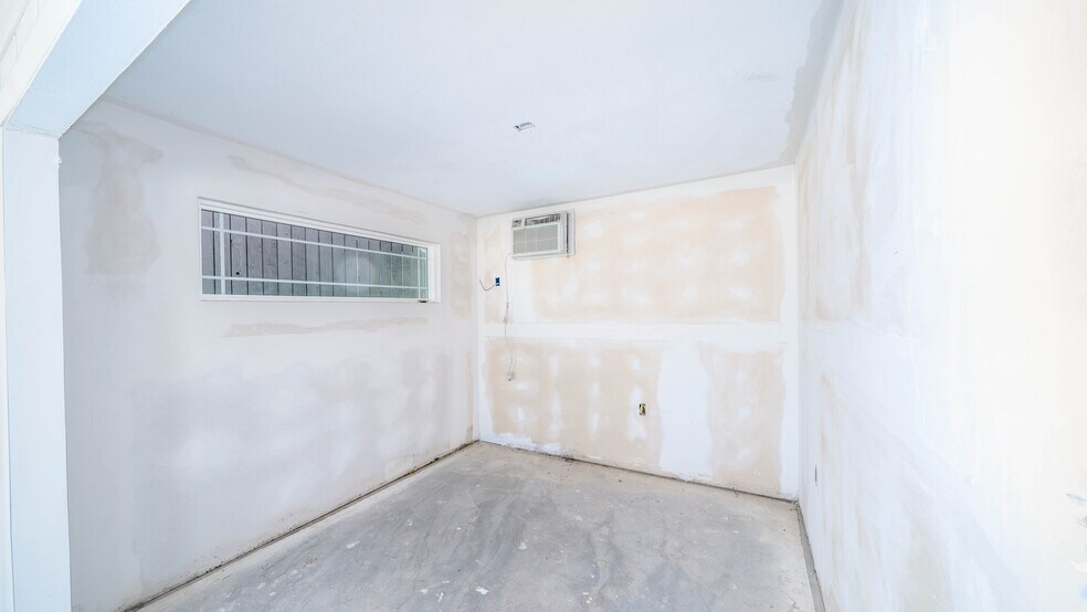 More Photos Of 55925 E Highway 85A, Bernice Freestanding For Sale