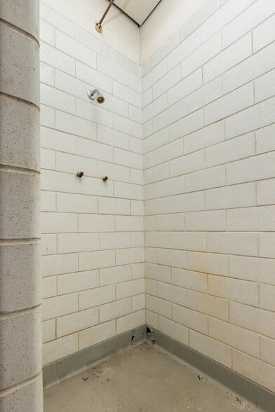More Photos Of 8871 Griffith Rd, Nashville Warehouse For Sale