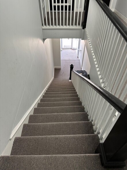 More Photos Of 10-14 Main St, Norwalk Storefront Retail Office For Lease