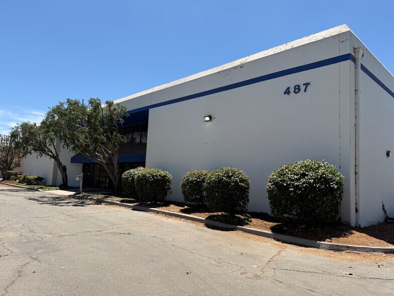 More Photos Of 487 Calle San Pablo, Camarillo Warehouse For Lease