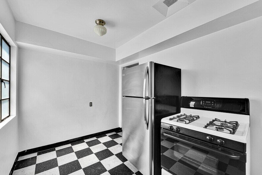 More Photos Of 2556-2664 1/2 W 5th St, Los Angeles Apartments For Sale