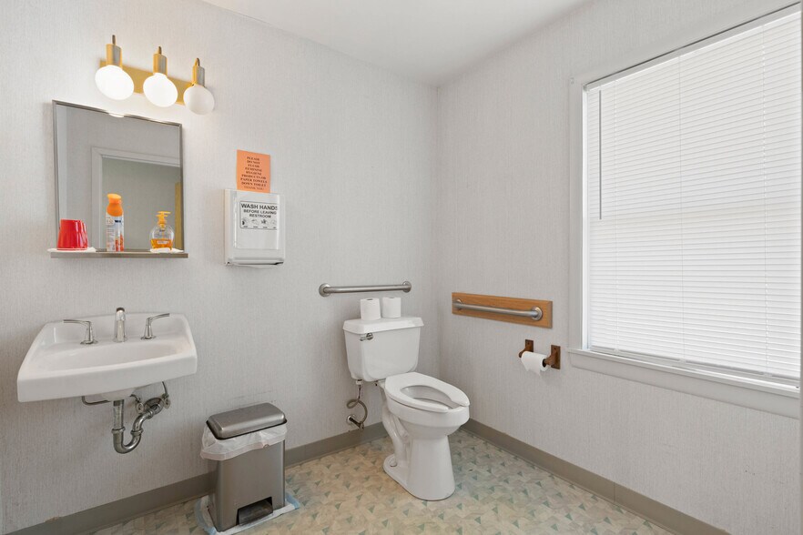 More Photos Of 2640 Ridgeway Ave, Rochester Medical For Sale