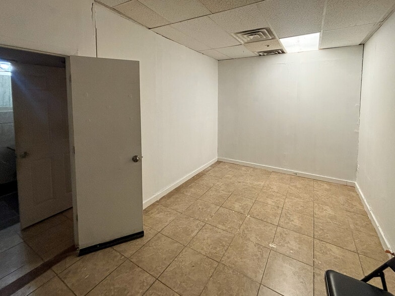 More Photos Of 4526-4532 Georgia Ave NW, Washington Restaurant For Sale