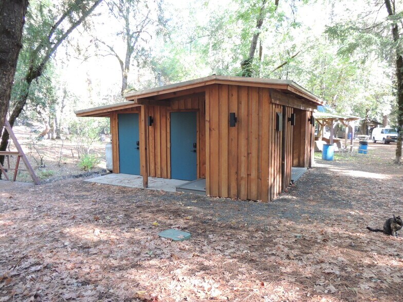 More Photos Of 15960 Bottle Rock Rd, Cobb Hotel For Sale