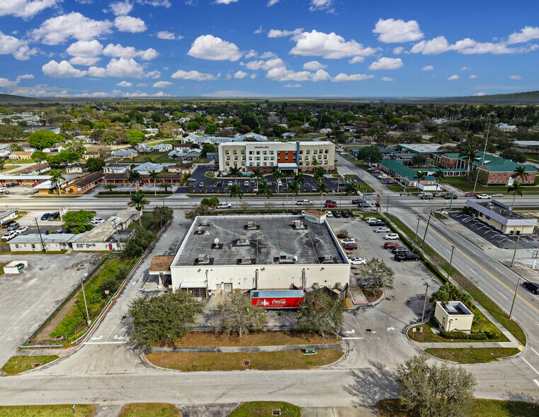 More Photos Of 300 W Sugarland Hwy, Clewiston General Retail For Sale