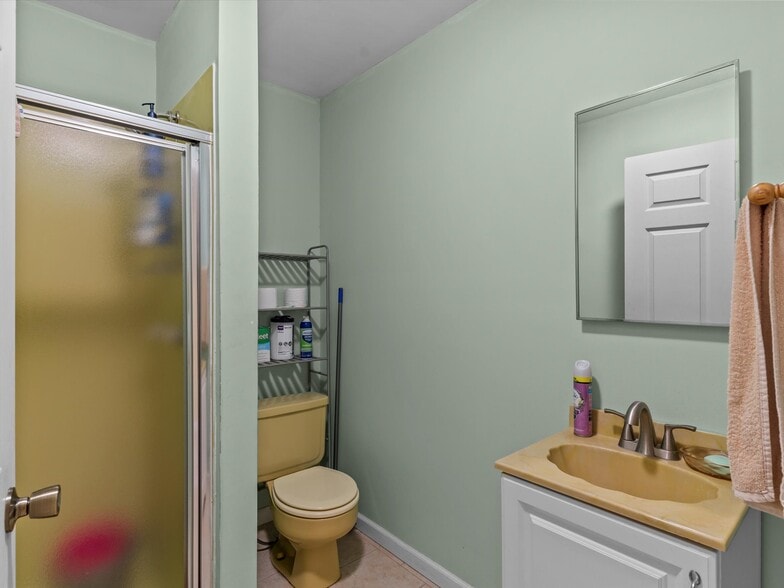 More Photos Of 901 Haven Dr, Dothan Flex For Sale