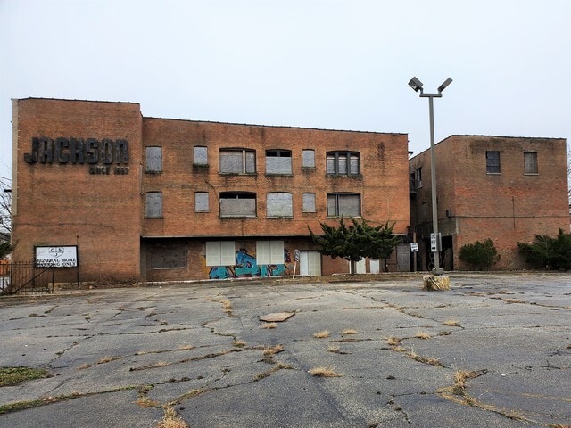 More Photos Of 7346 S Cottage Grove Ave, Chicago Funeral Home For Sale