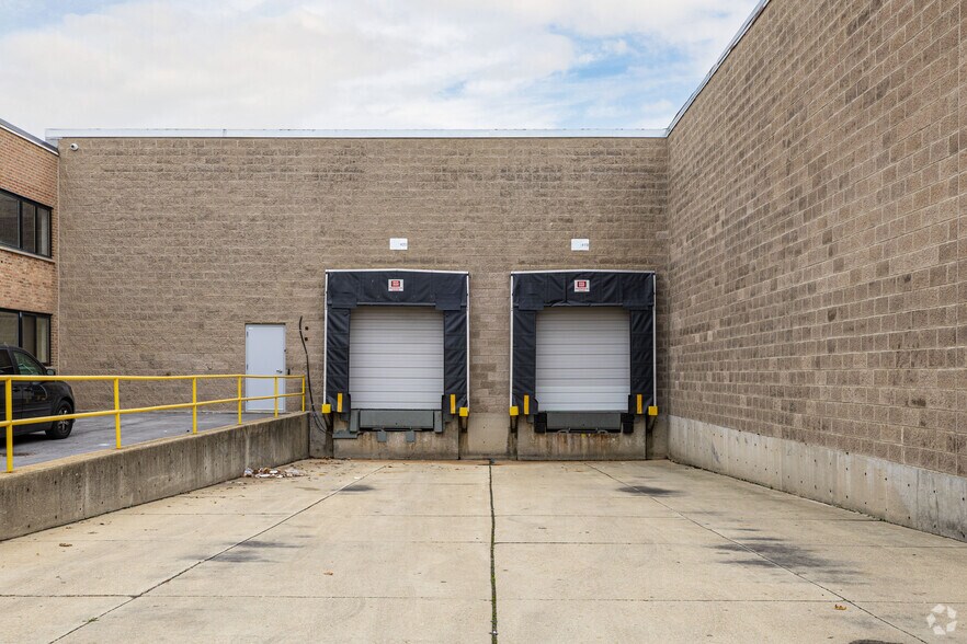 More Photos Of 1657 N Kostner Ave, Chicago Warehouse For Lease