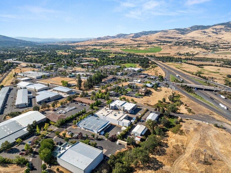 More Photos Of 710 Jefferson Ave, Ashland Light Manufacturing For Sale