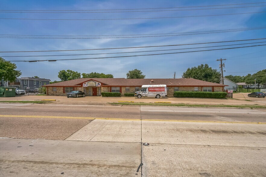 More Photos Of 2805 Peavy Rd, Dallas Daycare Center For Sale