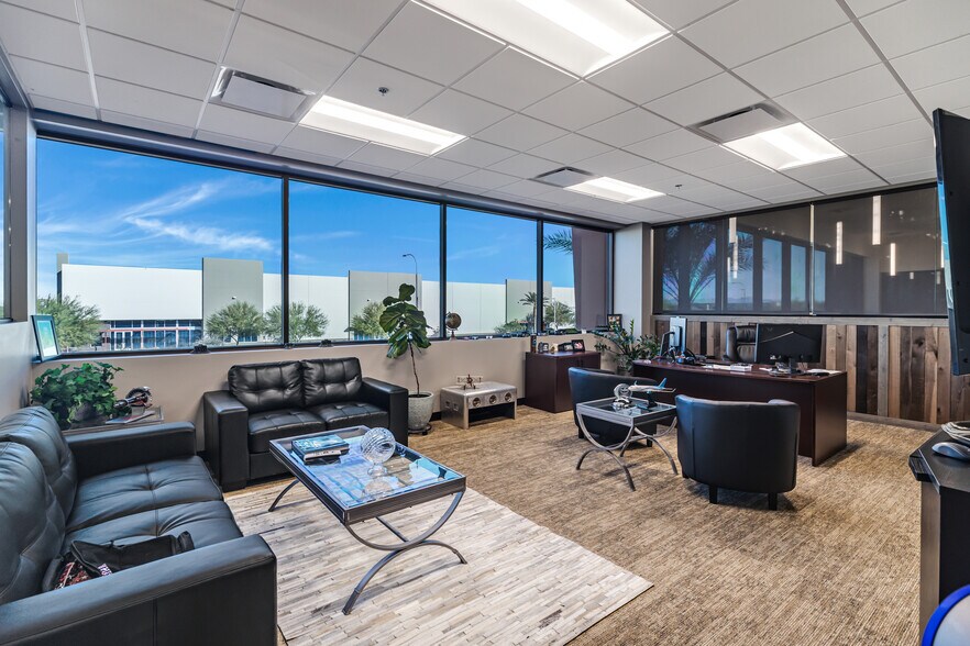 More Photos Of 2675 E Cessna Dr, Chandler Warehouse For Sale