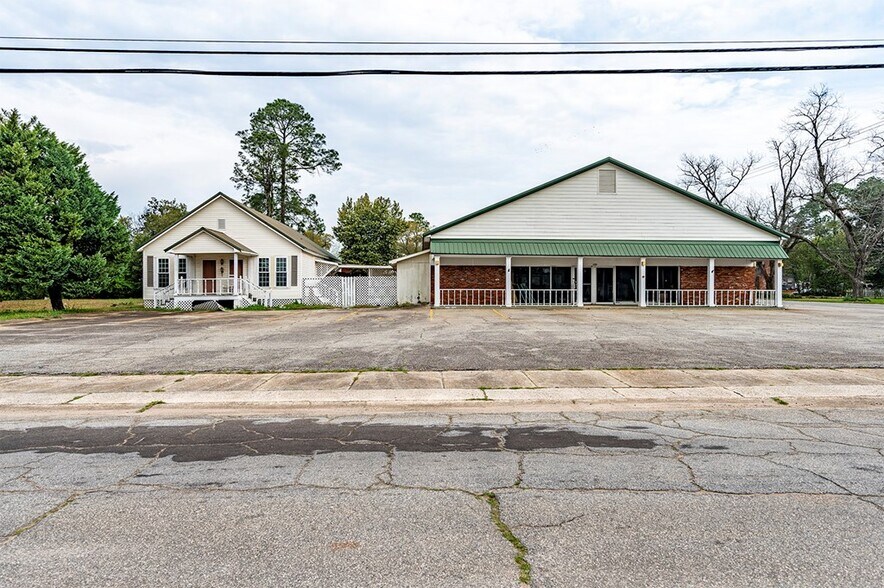 More Photos Of 1080 Johnson St SE, Dawson Specialty For Sale