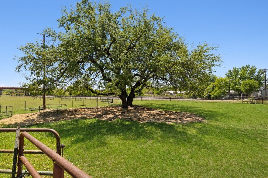 More Photos Of 2301 NE Loop 567, Granbury Land For Sale