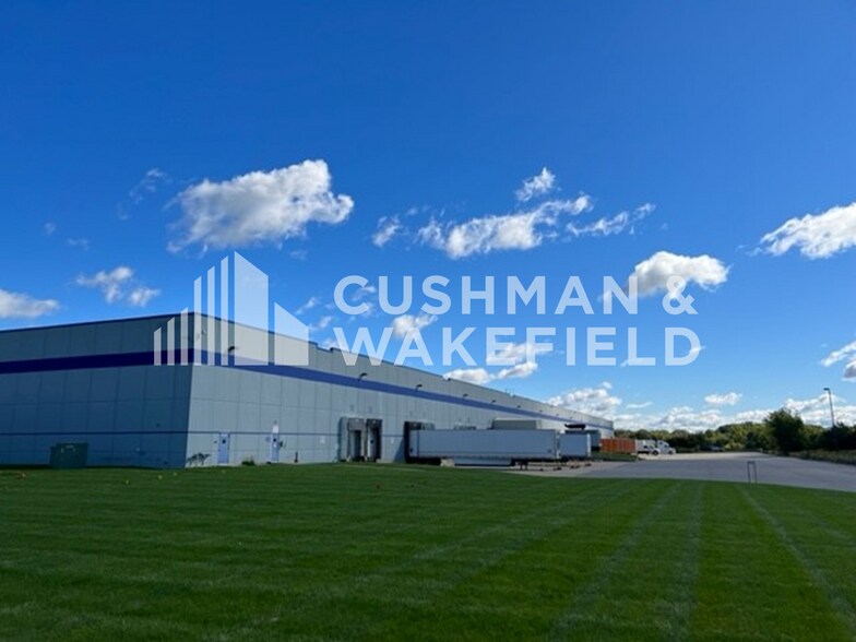 Primary Photo Of 1222-1236 Crosslink Pky, Belvidere Warehouse For Lease