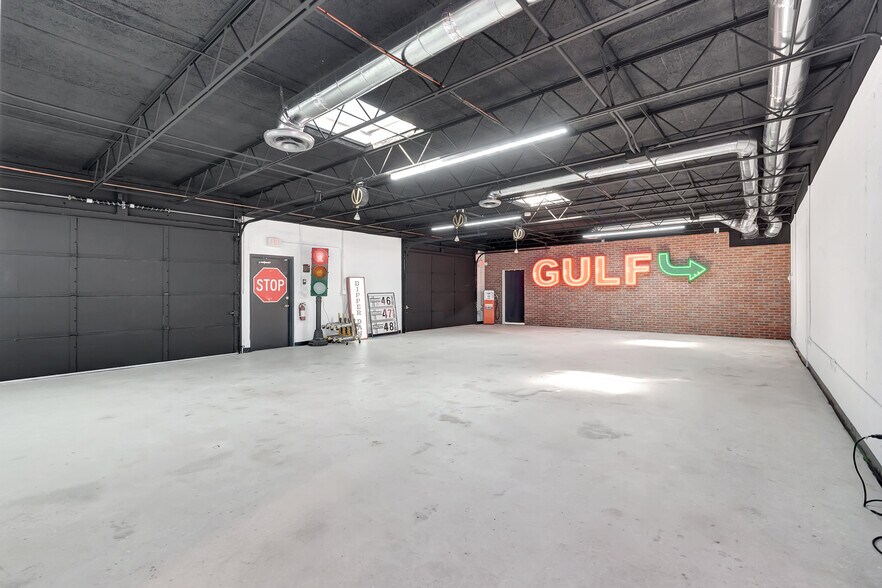 More Photos Of 705 Bond Way, Delray Beach Showroom For Sale