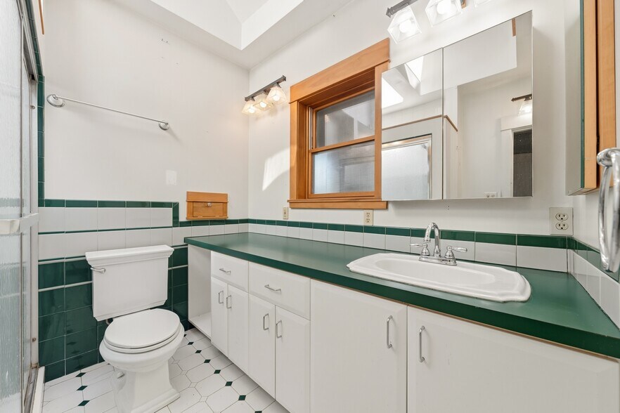 More Photos Of 12406 Larchmere Blvd, Cleveland General Retail For Sale