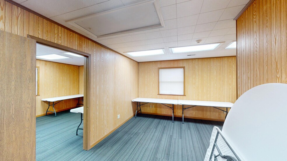 More Photos Of 707 Il Route 127, Greenville Flex For Sale