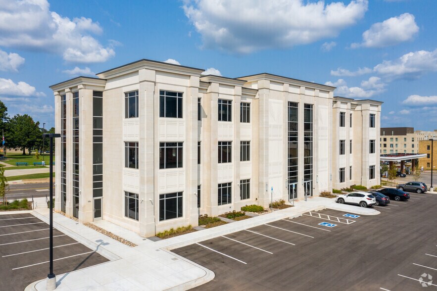 Primary Photo Of 500 NW 6th St, Oklahoma City Medical For Lease