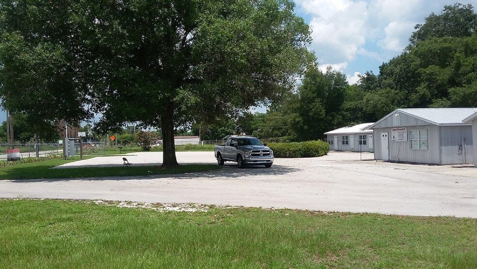 More Photos Of 1401 SW Martin Luther King Jr St, Arcadia General Retail For Lease