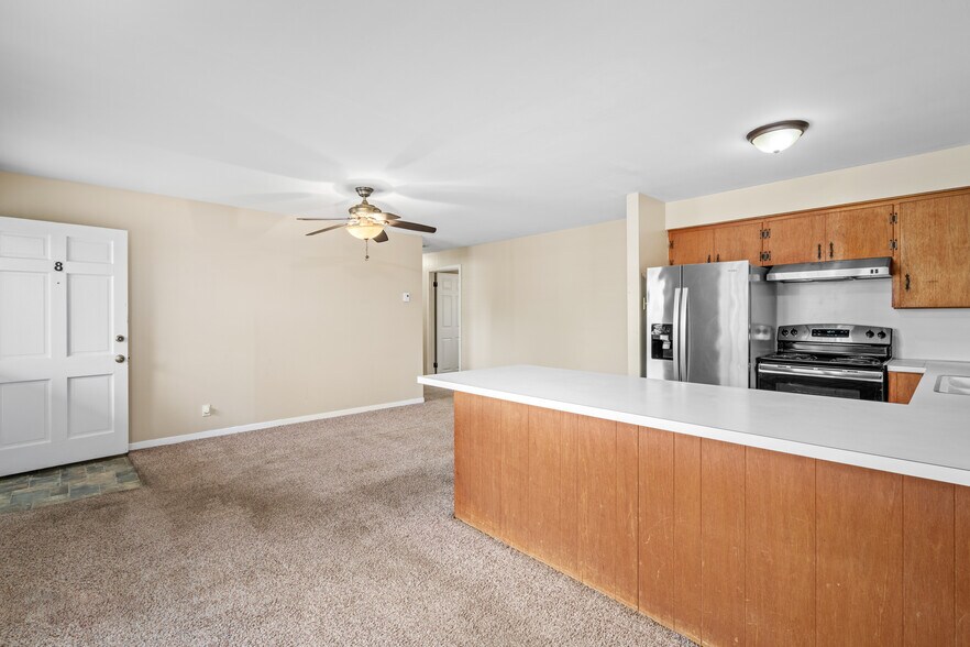 More Photos Of 401 E Main St, Brenham Apartments For Sale