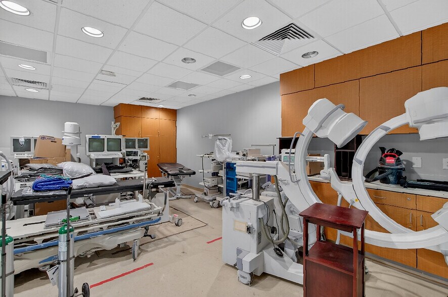 More Photos Of 1930 Charlie Hall Blvd, Charleston Medical For Lease