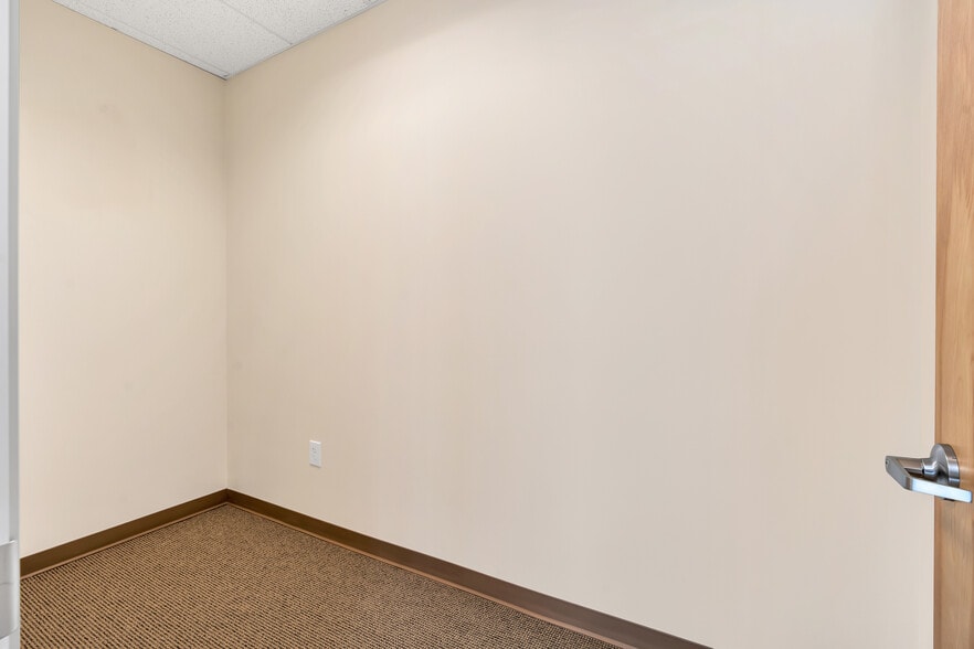 More Photos Of 3455-3499 NE John Olsen Ave, Hillsboro Flex For Sale