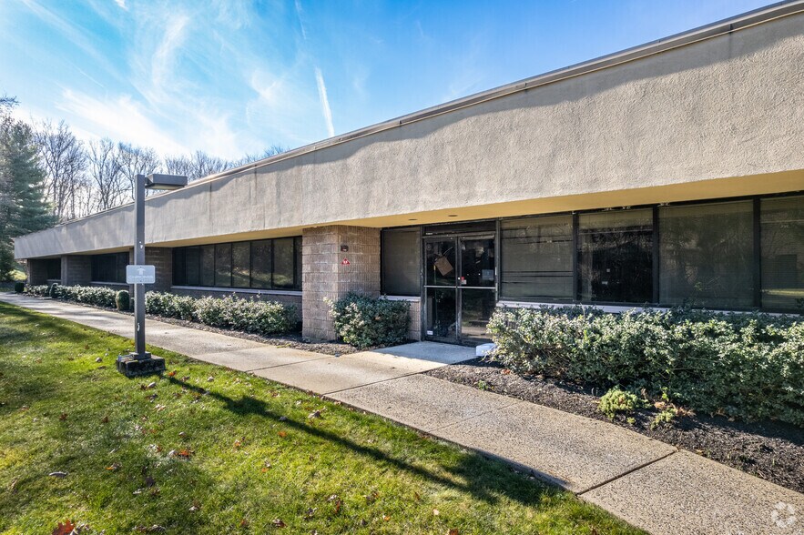 More Photos Of 6 Powder Horn Dr, Warren Light Distribution For Lease