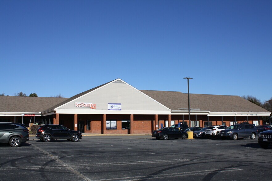 More Photos Of 71-101 Carver Rd, Plymouth Unknown For Lease