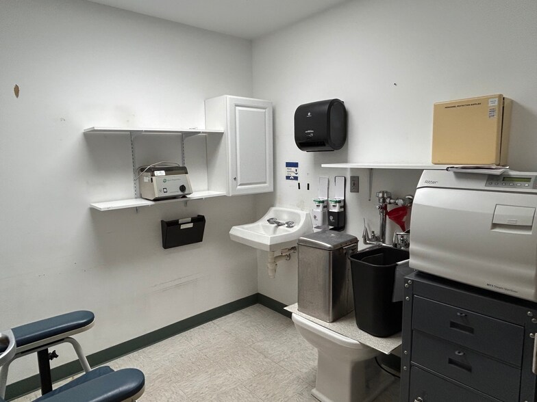 More Photos Of 214 State St, Schenectady Office For Lease