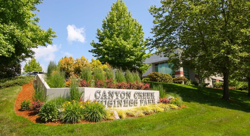 More Photos Of 25999 SW Canyon Creek Rd, Wilsonville Warehouse For Lease
