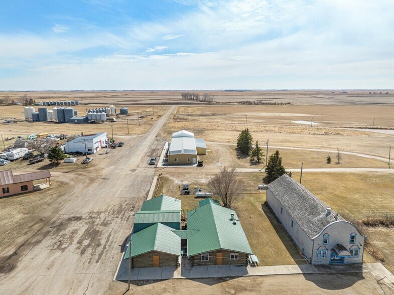 More Photos Of 213 Main St, Antler Restaurant For Sale