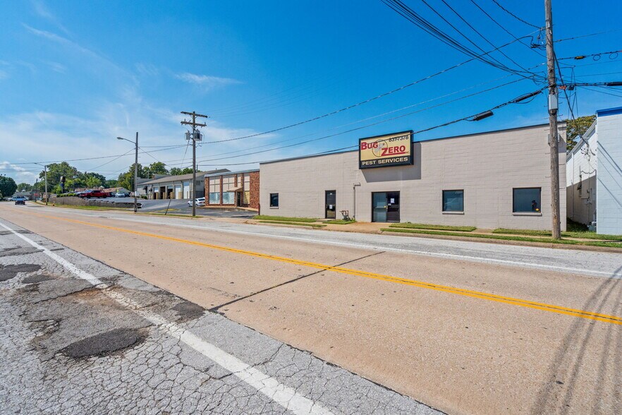 More Photos Of 311 N Waverly Ave, Springfield Warehouse For Lease