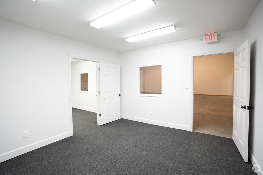 More Photos Of 48 County Road 265, Alabaster Unknown For Lease