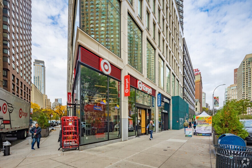 More Photos Of 1865 Broadway, New York Apartments For Lease