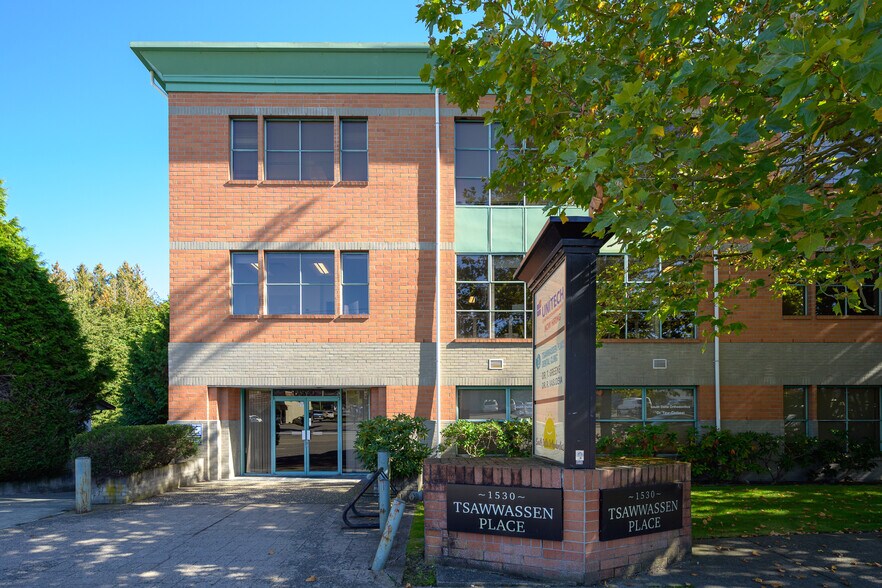 More Photos Of 1530 56th St, Delta Office For Lease