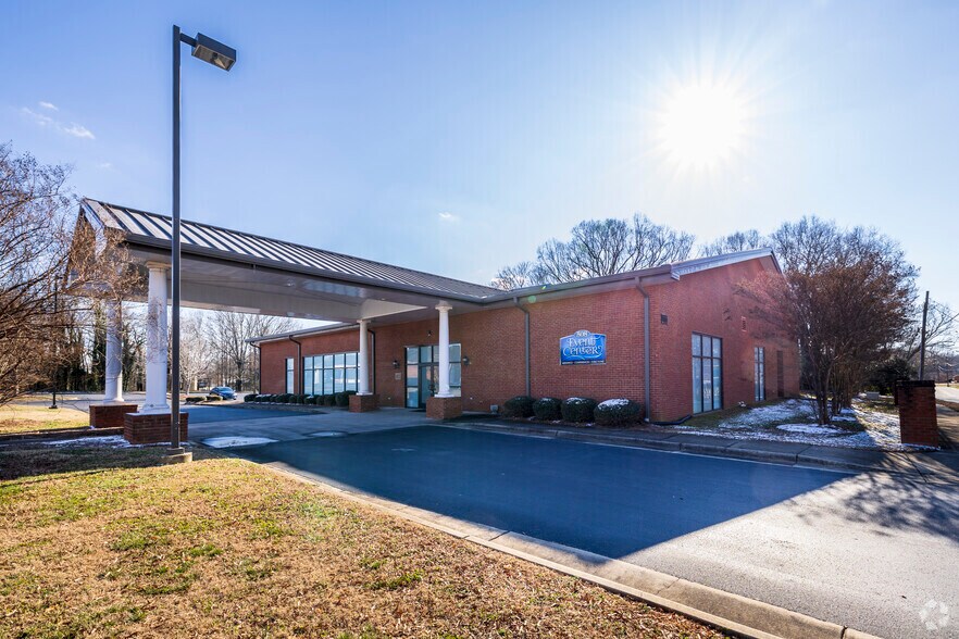 More Photos Of 508 Cook St, Kannapolis Funeral Home For Sale