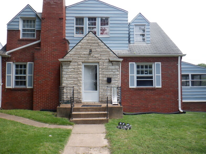 More Photos Of 2425 Petrova Ave, Jennings Apartments For Sale