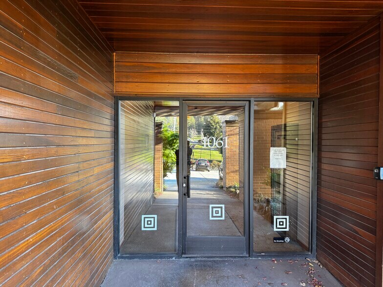 More Photos Of 1061 E Main St, Grass Valley Medical For Sale