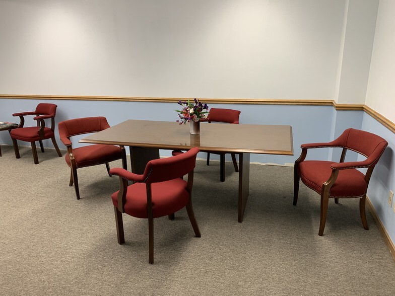 More Photos Of 14665 Lisbon Rd, Brookfield Medical For Lease