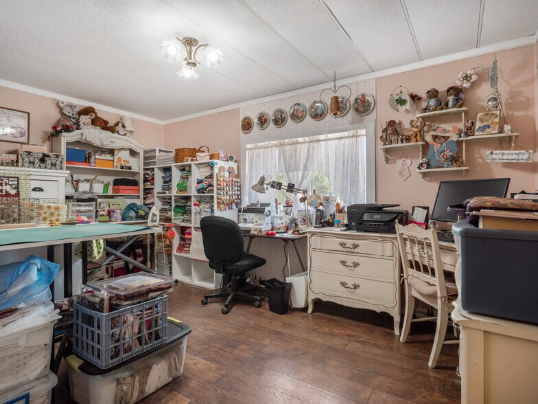 More Photos Of 106705 US Highway 395, Coleville Hotel For Sale