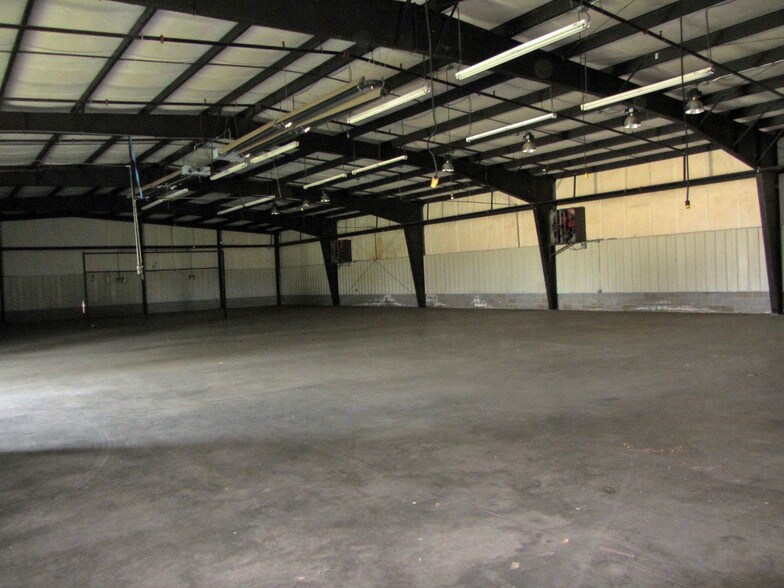 More Photos Of 3146 Grants Mill Rd W, Wallace Warehouse For Sale