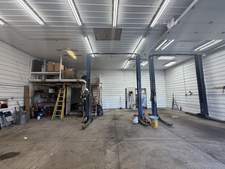 More Photos Of 1644 4 Mile Rd NE, Grand Rapids Industrial For Sale