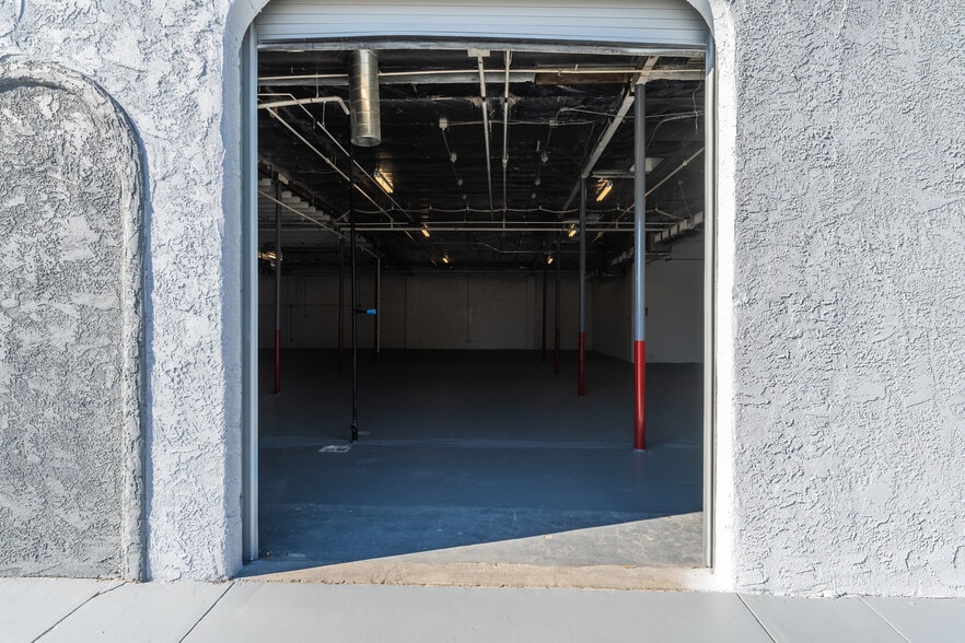 More Photos Of 3535 N Anza Rd, Palm Springs Warehouse For Sale