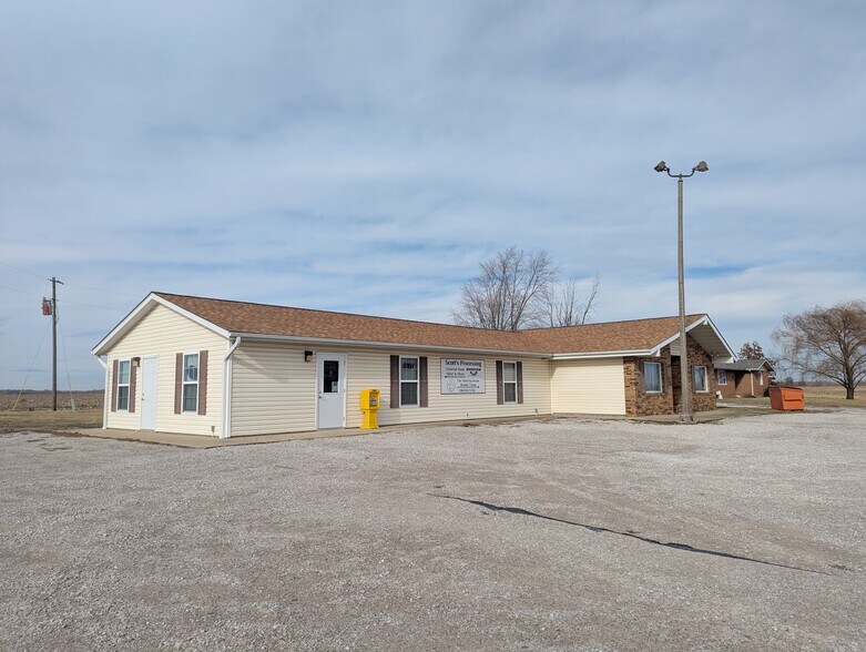 Primary Photo Of 707 Il Route 127, Greenville Flex For Sale
