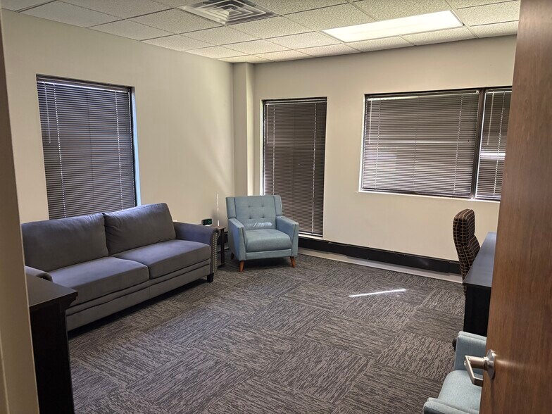 More Photos Of 7 E Frederick Pl, Cedar Knolls Office For Lease