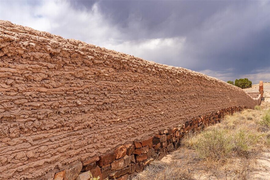 More Photos Of 18 Destierro Trail, Santa Fe Lodge Meeting Hall For Sale