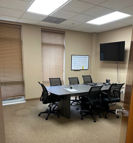 More Photos Of 497 Bramson Ct, Mount Pleasant Office For Lease