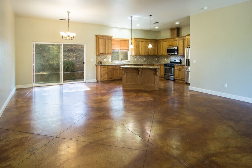 More Photos Of 7071 Ridge Road, Newcastle Winery Vineyard For Sale