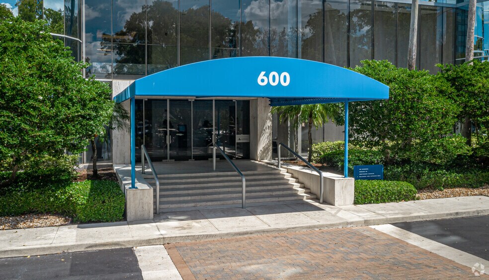More Photos Of 600 Corporate Dr, Fort Lauderdale Unknown For Lease