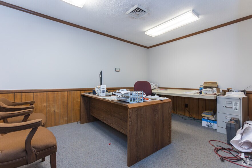 More Photos Of 700 N Cannon Blvd, Kannapolis Storefront Retail Office For Lease